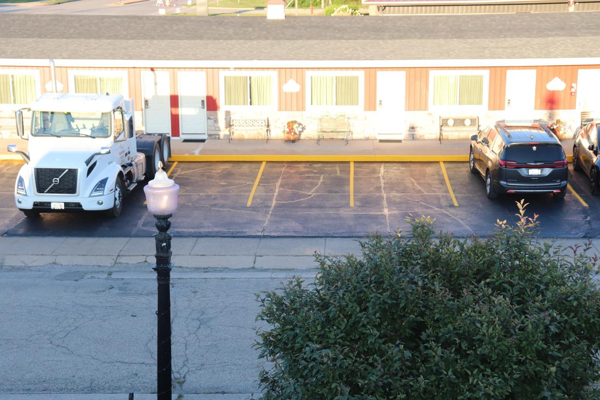 Best Nights Inn - Sparta Exterior photo